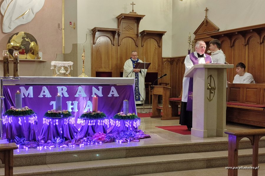 72 Wtorek - msza wieczorna.jpg